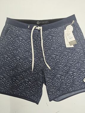 Vuori Men's Navy Patterned Swim Trunks